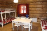 Внутри гостевых домиков